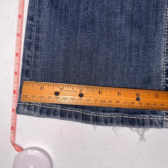 Miss Me Jeans Women's Size 29 Dark blue distressed whiskered regular/boot cut - Picture 8 of 8